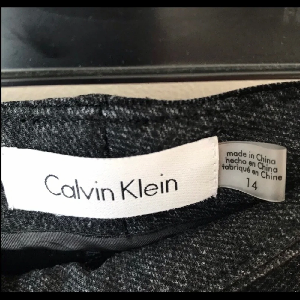 HP💚 Calvin Klein Pants - Picture 6 of 6